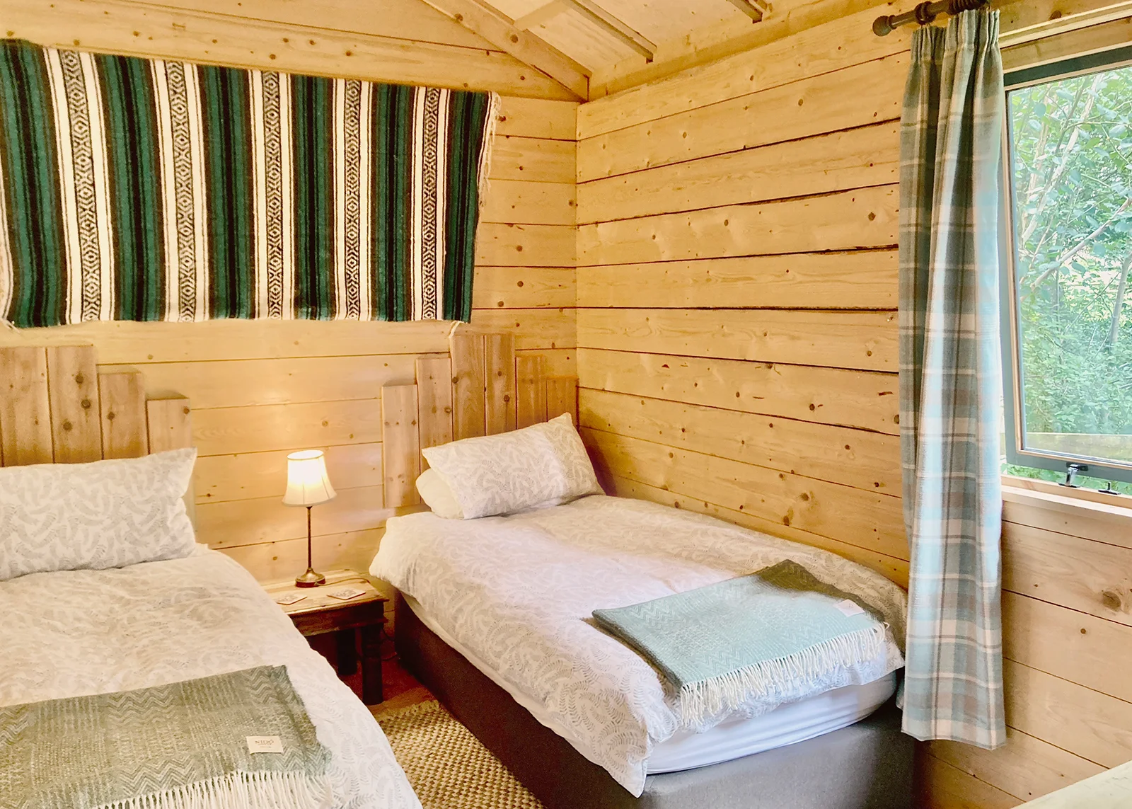 Wranglers Den - Two single beds in the second bedroom